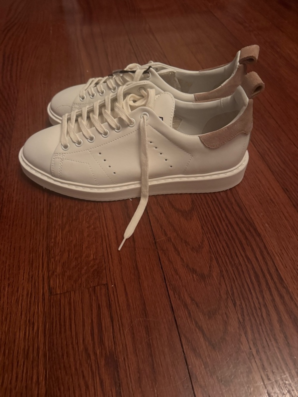 Golden Goose White Leather Sneakers with Tan Heel Pull - Picture 2 of 4